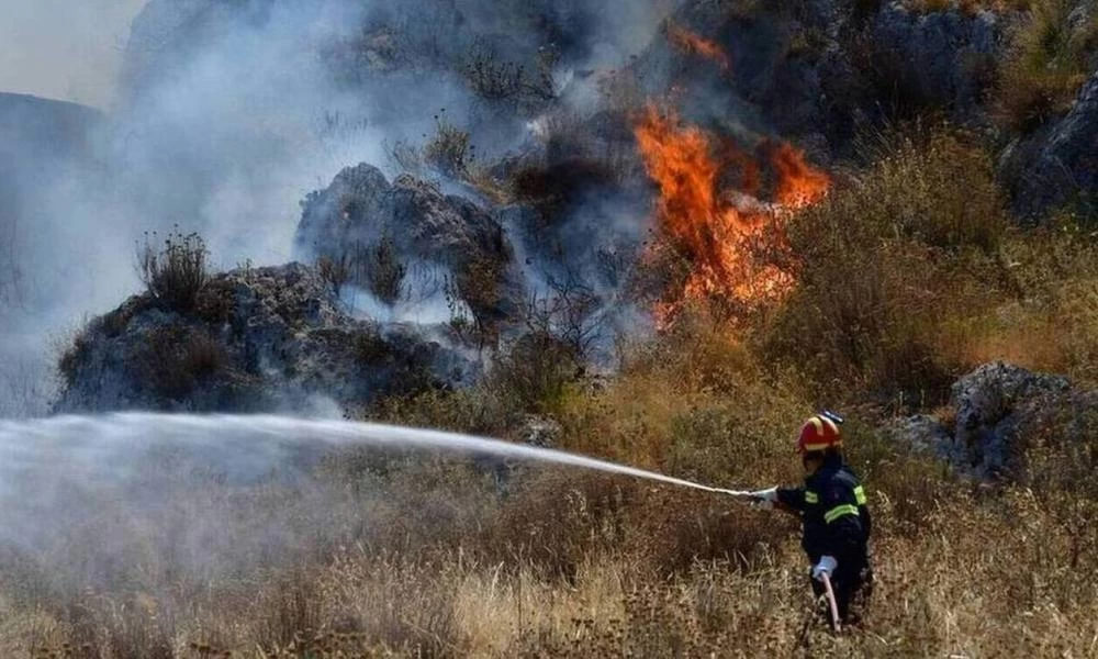 Καίνε την Ελλάδα! Πύρινα μέτωπα σε όλη τη χώρα